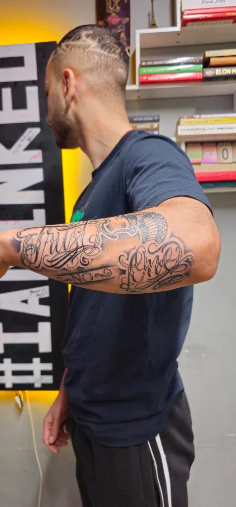 Quality Tattoos in Surrey - Clean and Hygienic image indicator(9)