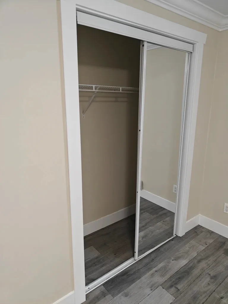 Basement for rent image indicator(2)