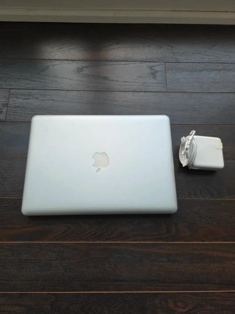 MacBook Pro 2011 - 16GB, 256GB Samsung SSD 850 Pro + 500gb HDD