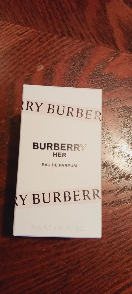 NEW !!Burberry Her Eau de Parfum - 5 ml image indicator(2)