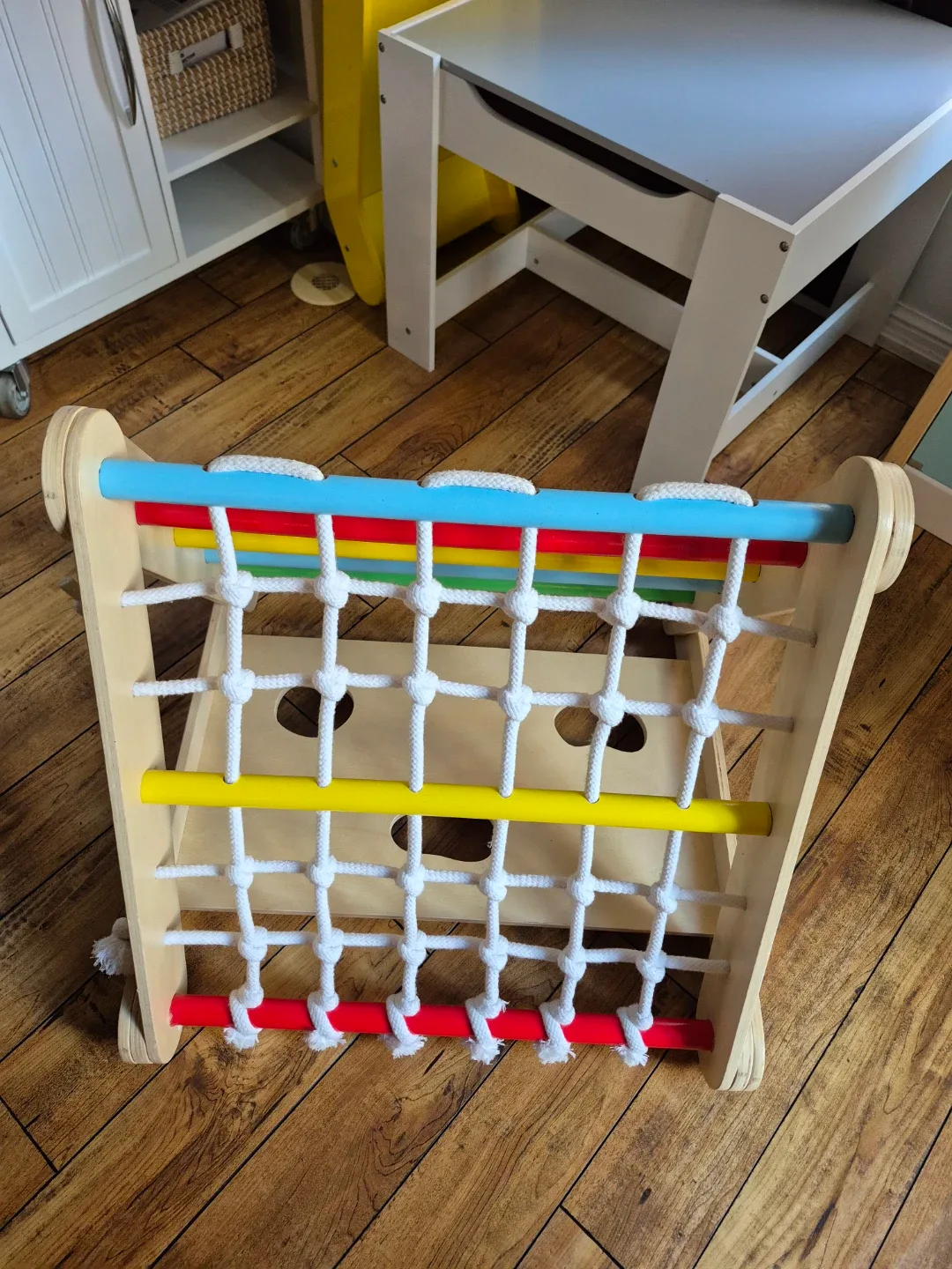 Kids Climbing Triangle + Attachable Slide image indicator(2)