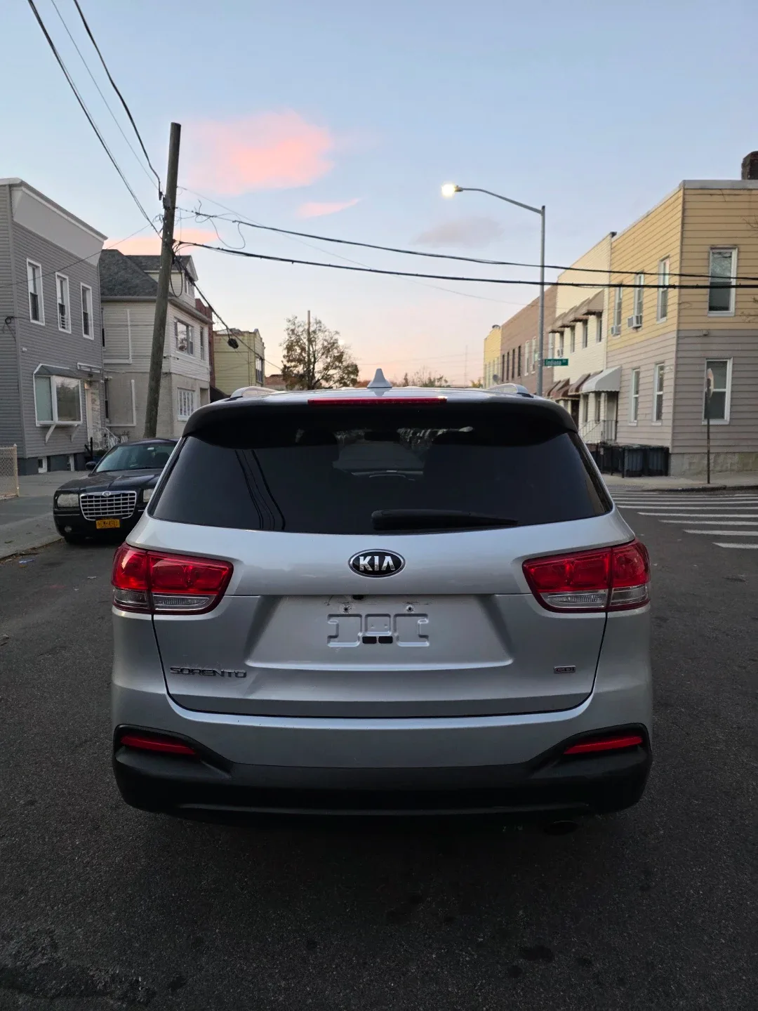 1. 2018 Kia Sorento – Clean Title, Great Condition, 3rd Row SUV image indicator(4)