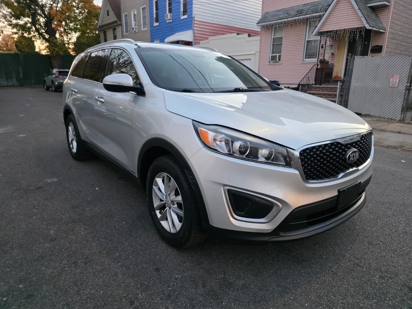1. 2018 Kia Sorento – Clean Title, Great Condition, 3rd Row SUV image indicator(6)