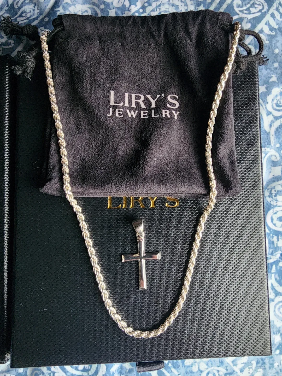 Silver Chains & Pendant image indicator(4)