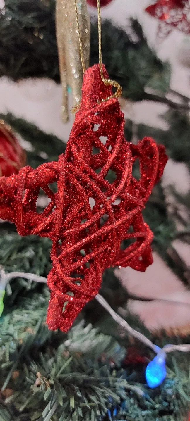 Christmas Tree with Ornaments - 6 feet image indicator(4)