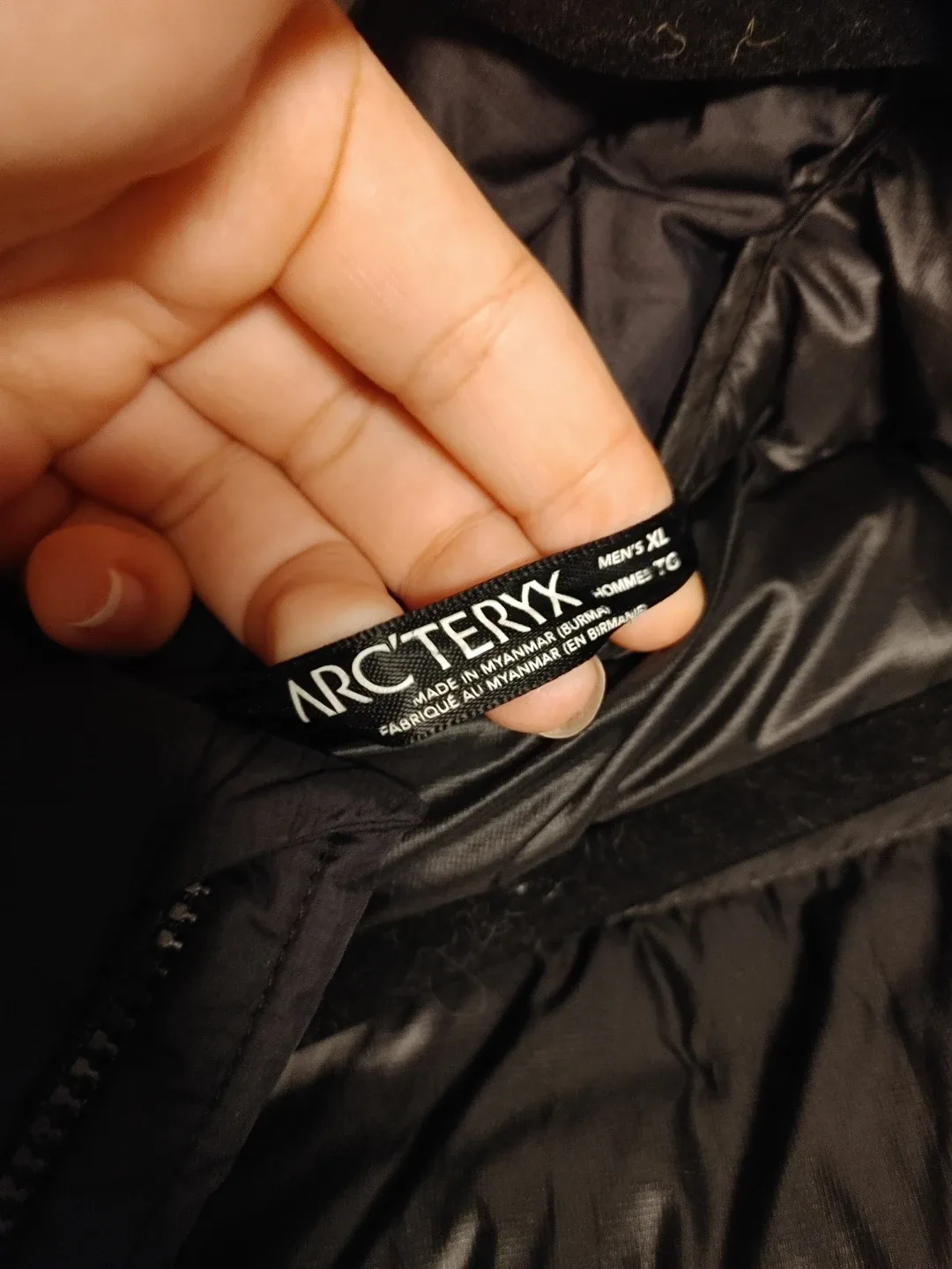 Arc'teryx Thorium Hoody Men's Black XL fits larger med image indicator(3)