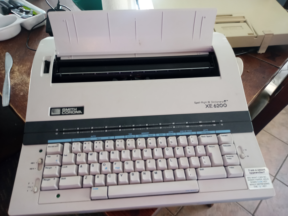 Smith Corona XE 6200 Spell-Right Dictionary Typewriter