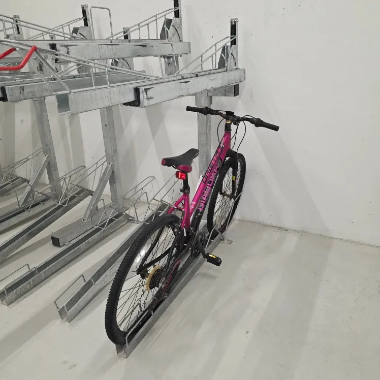 CCM Orbita Bike - Pink/Black image indicator(2)