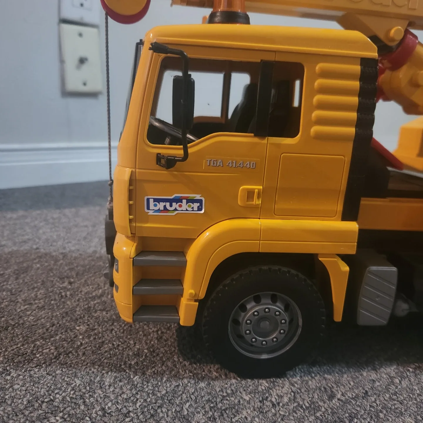 Bruder Tele-Crane Toy Truck image indicator(5)