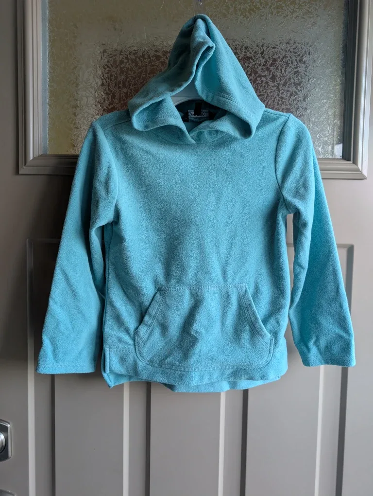 Girls sz 6 sweaters $5 each image indicator(3)