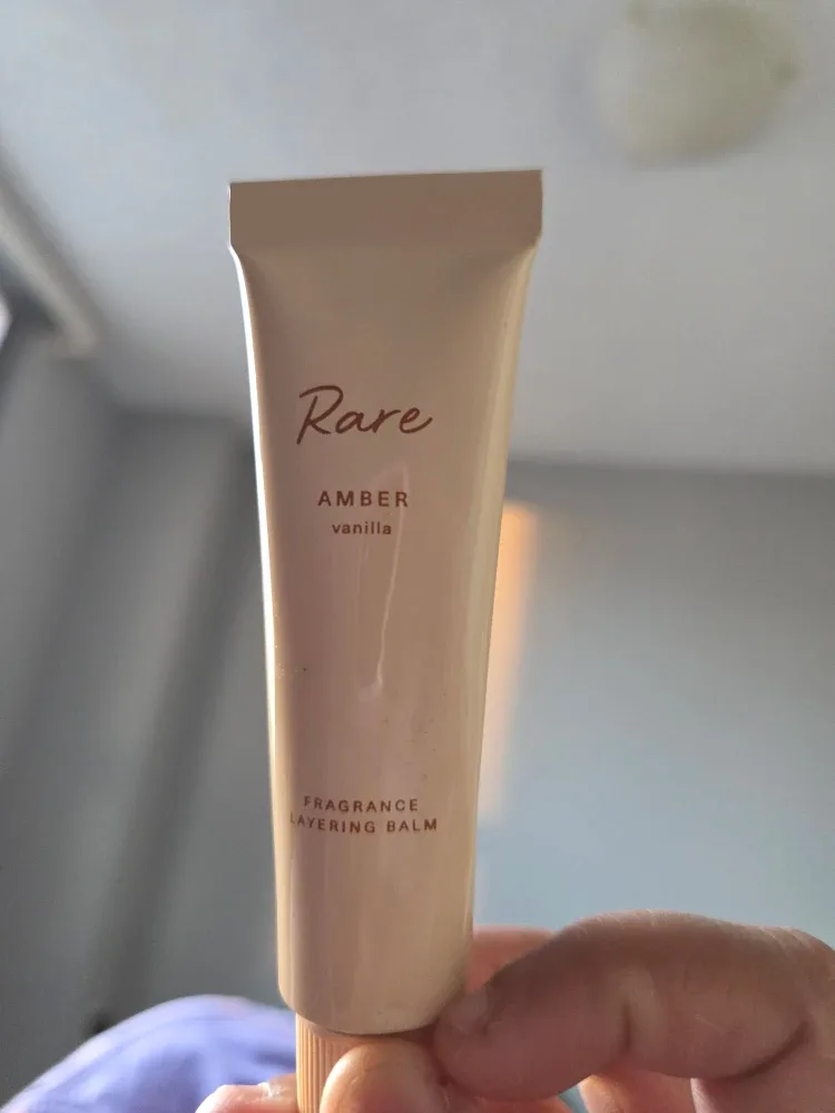 Rare Beauty Fragrance Layering Balm - Amber Vanilla