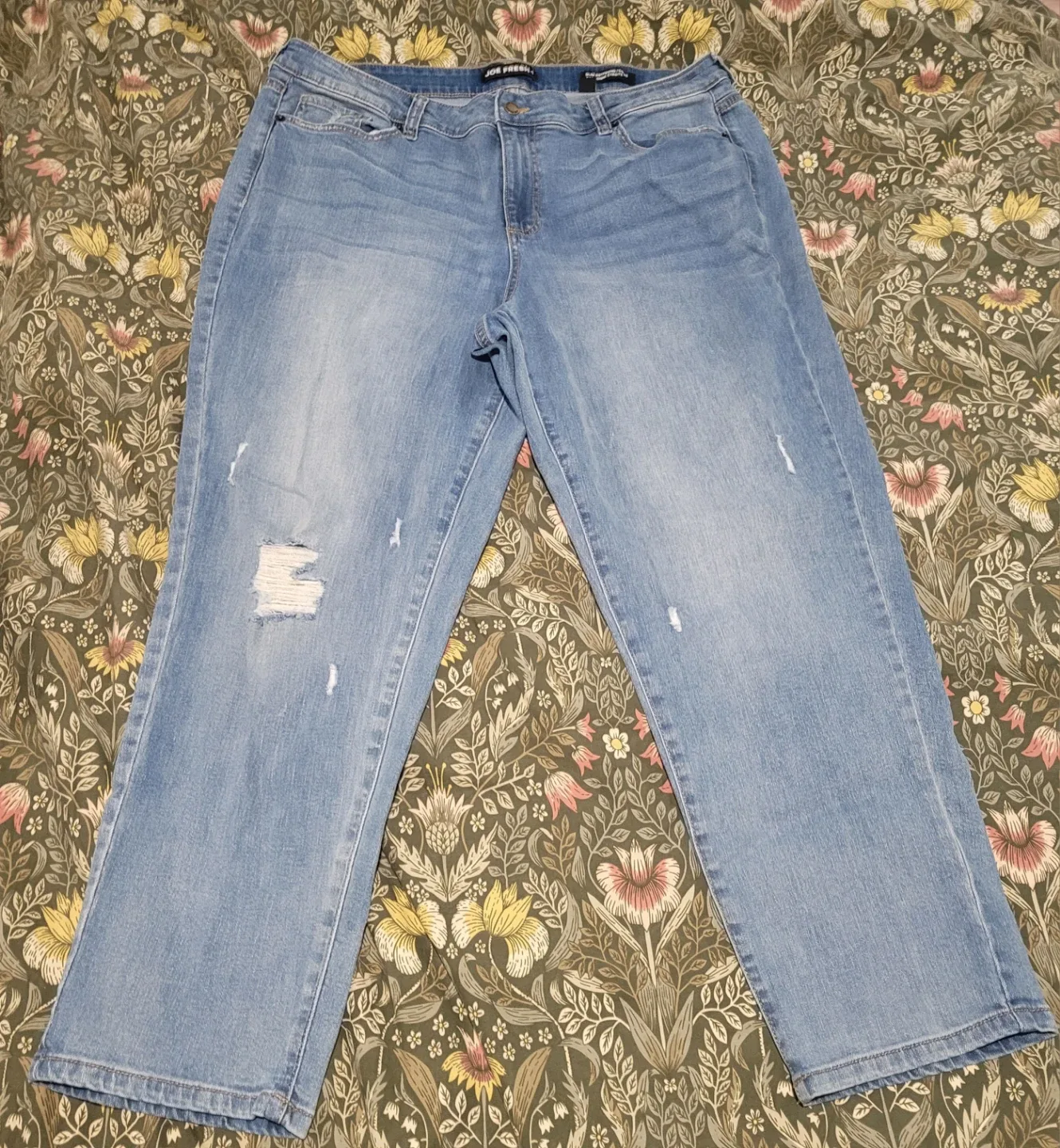 Joe Fresh Slim Boyfriend Jeans - Size 18W thumbnail