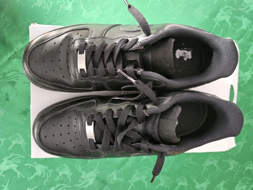 Nike Air Force 1 Black - Size 7 Men's, size 8.5 Women's - photo 5