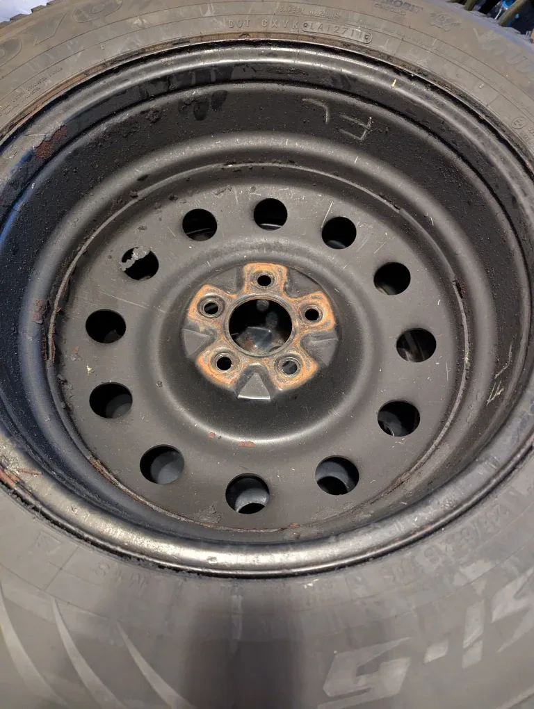 Set of 4 Toyo Winter Tires on rim image indicator(5)