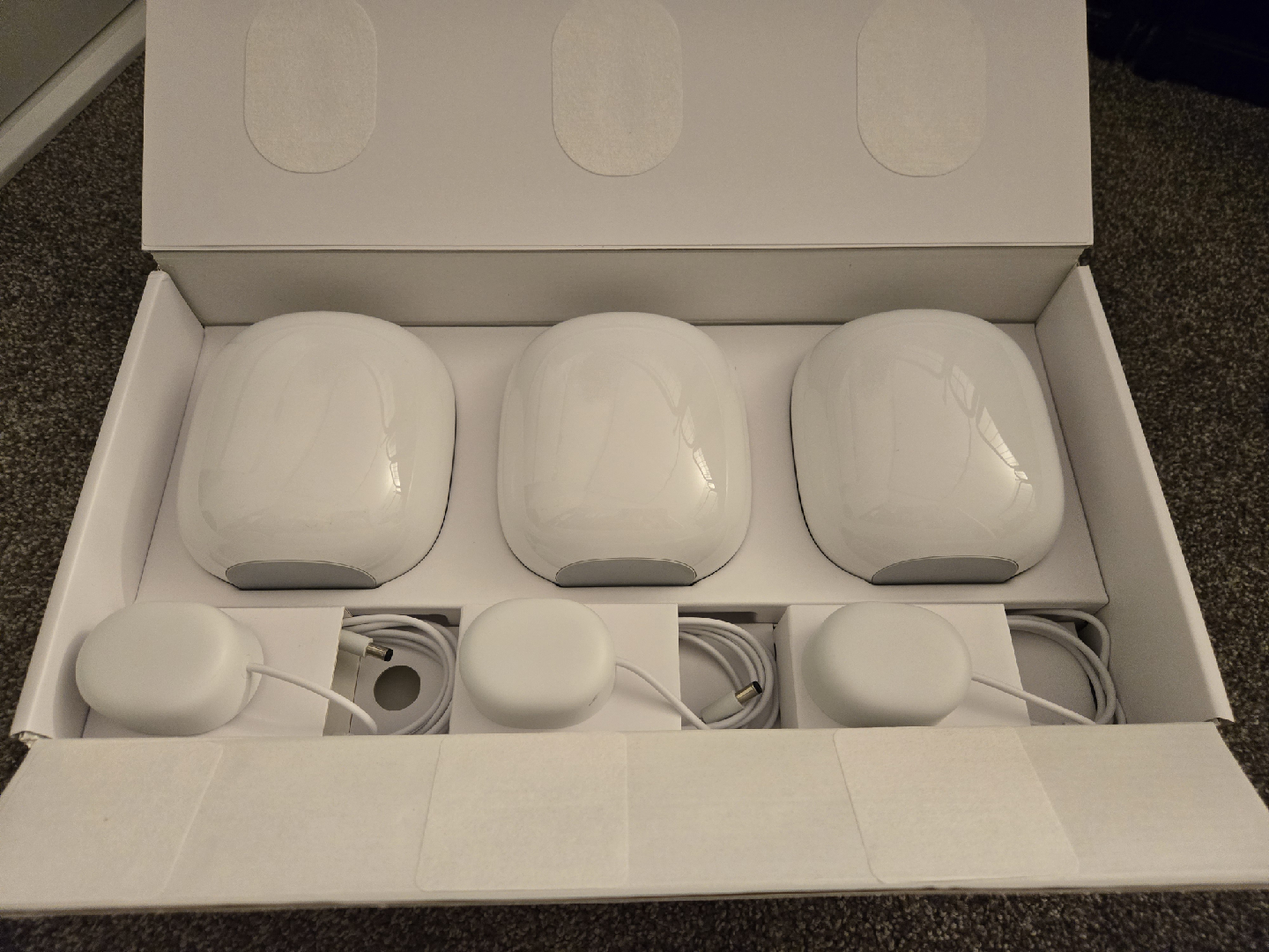 Google Nest Wifi Pro - 3 pack - photo 2