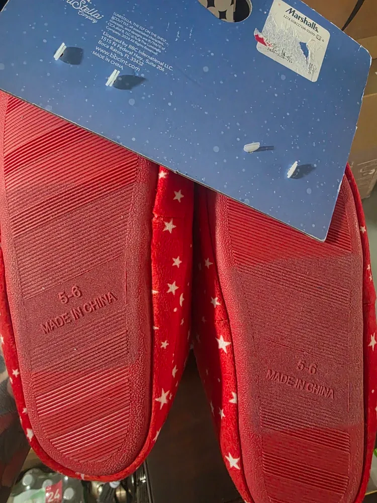 Elf on the Shelf Slippers - Size 5-6 image indicator(5)