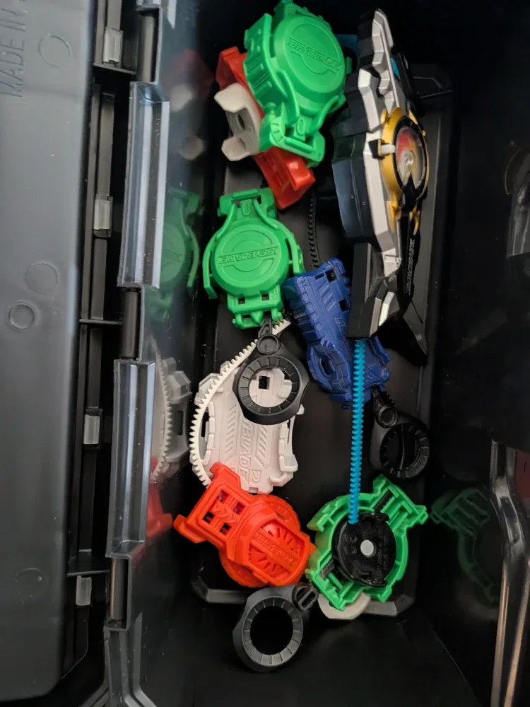 Beyblade Burst Loot Box With Stadium image indicator(2)