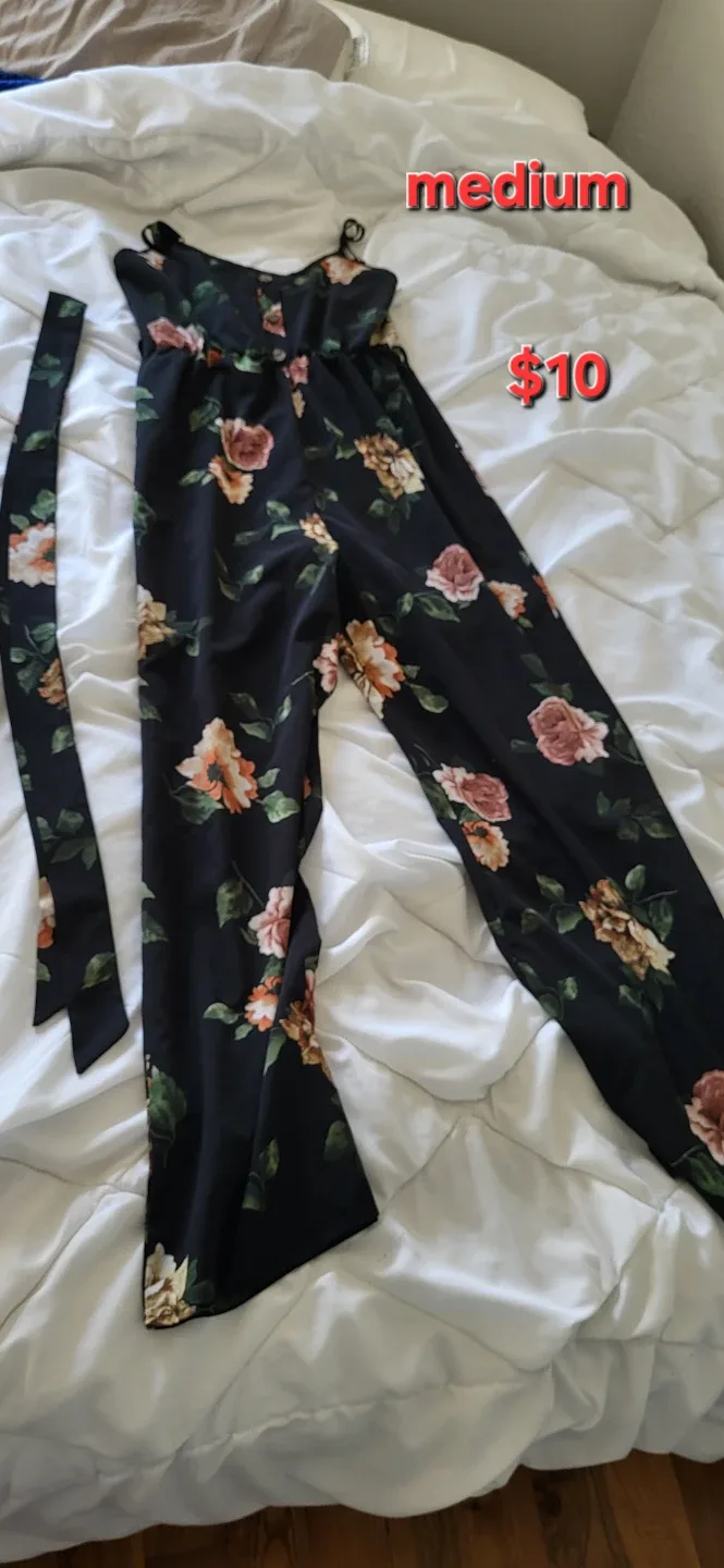 Women clothing lot image indicator(3)