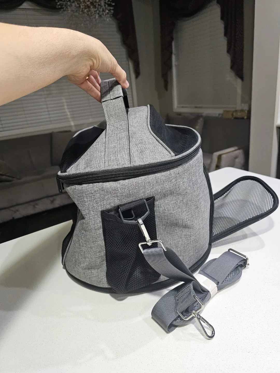 Grey Pet Carrier airline approved (New) image indicator(4)