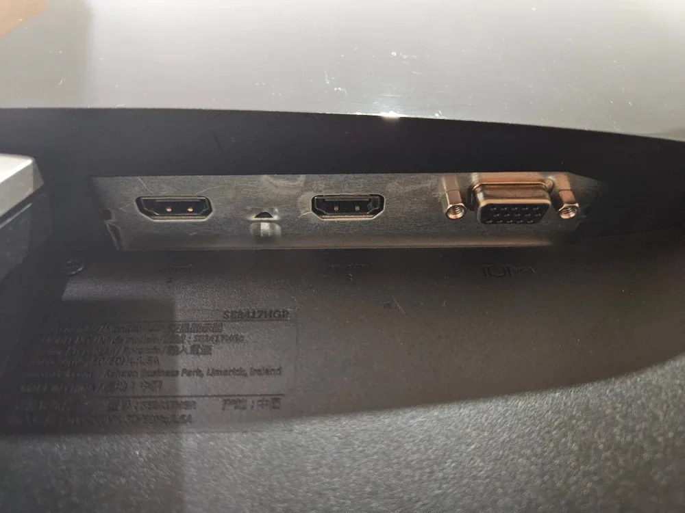 Dell Gaming 24 Inch WLED FHD Monitor with HDMI image indicator(9)