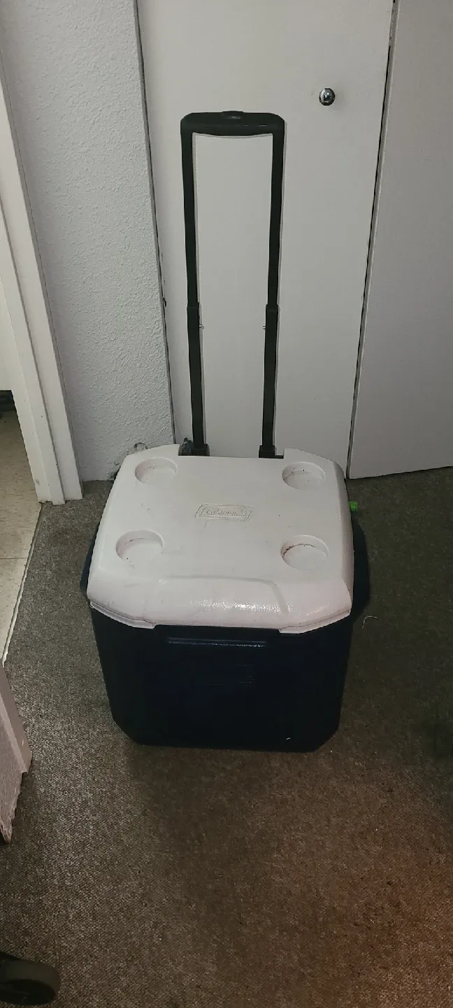 Coleman Rolling Cooler