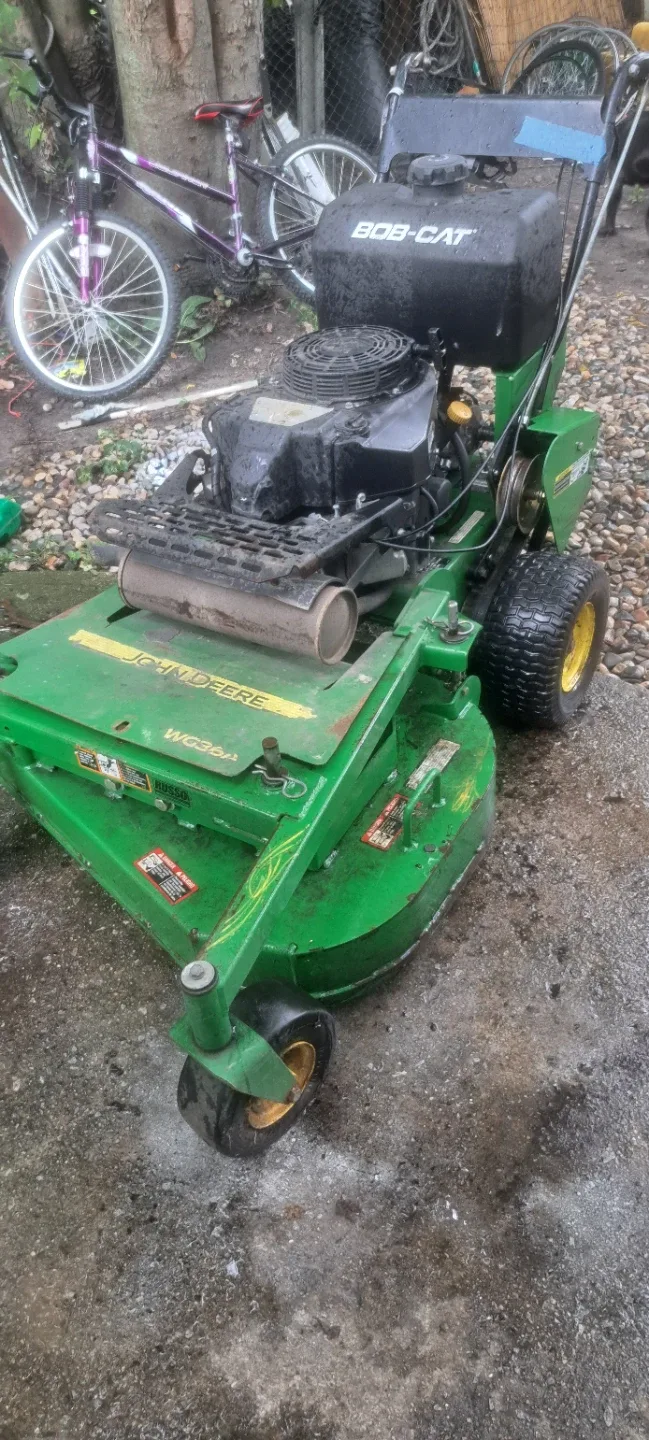 John Deere WG36A Walk Behind Mower