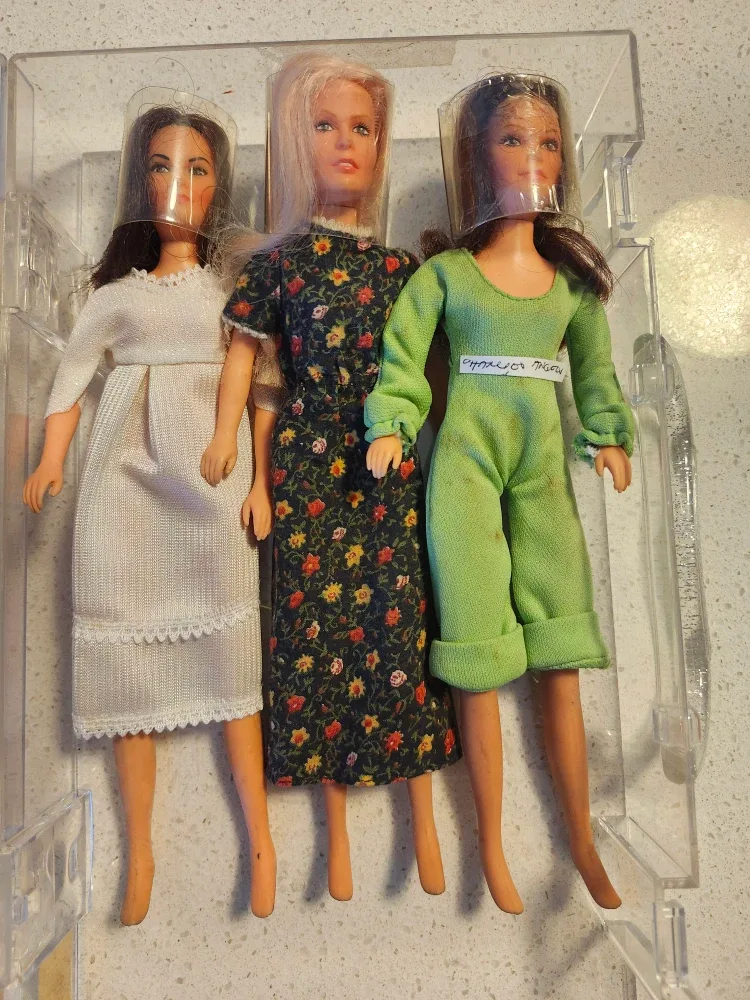 VINTAGE CHARLIES ANGELS DOLL 5 LOT image indicator(3)