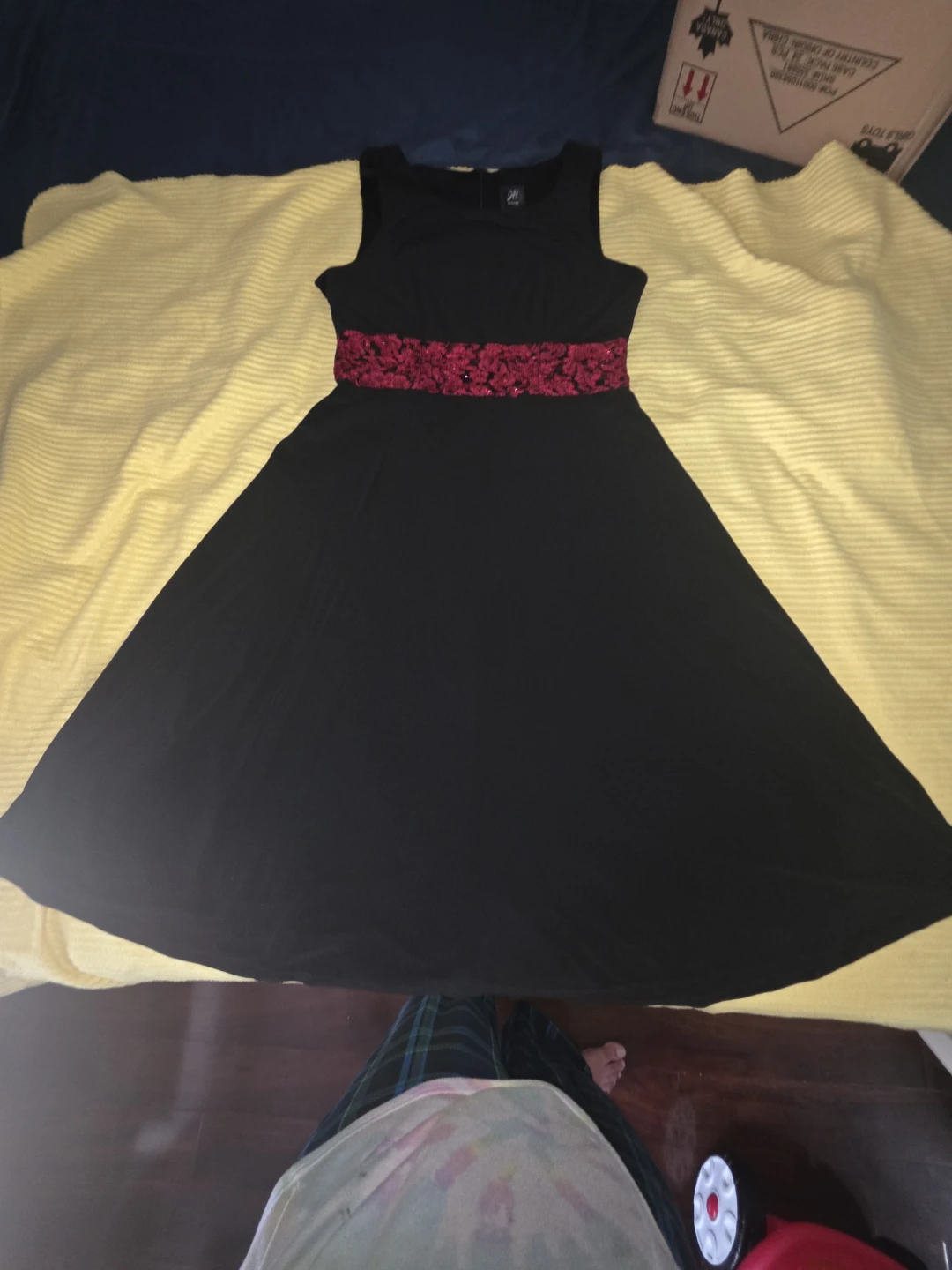 JH Design Black Dress with Red Waist Detail - photo 5