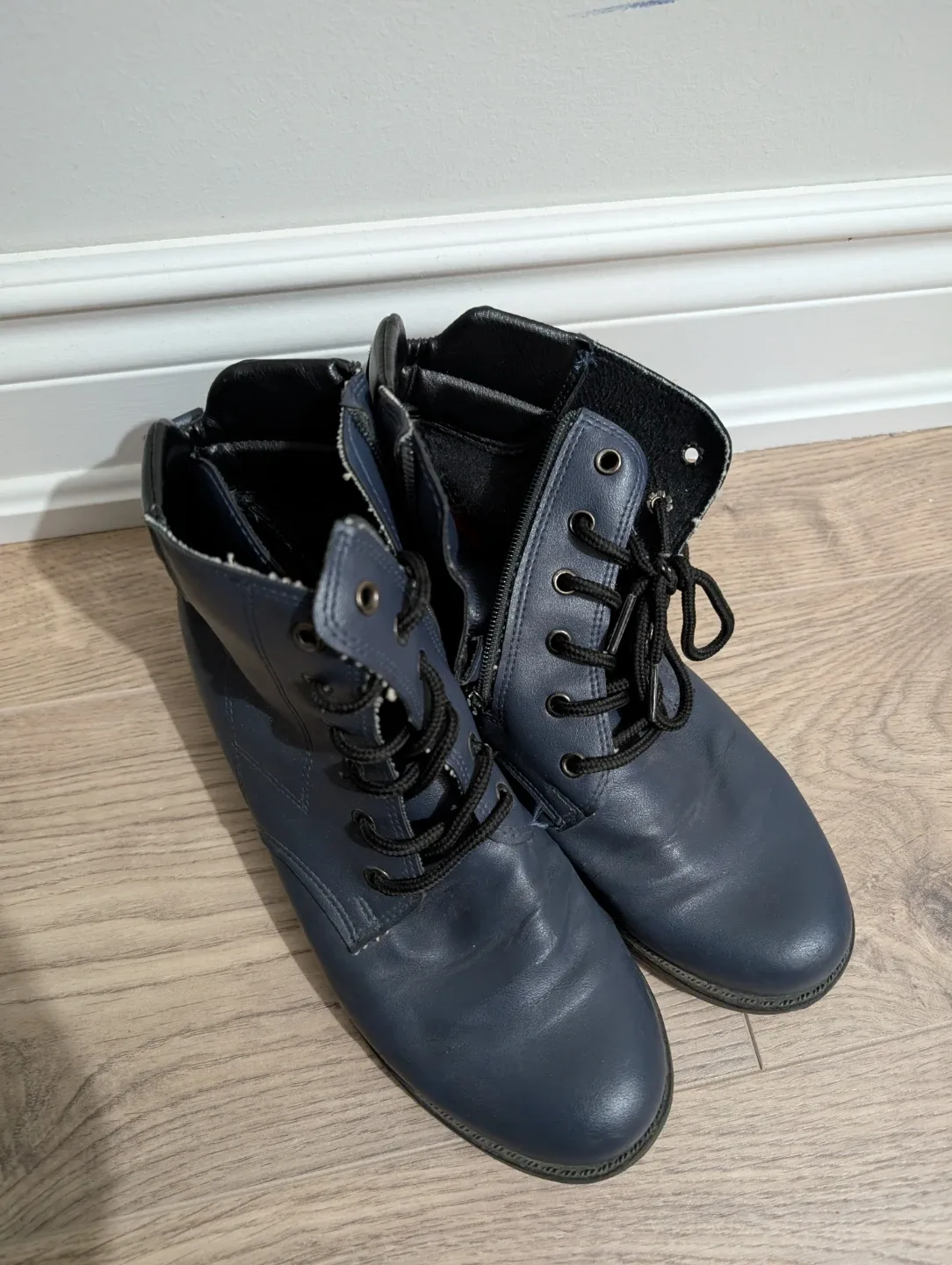 Navy Blue Ankle Boots (size 8)