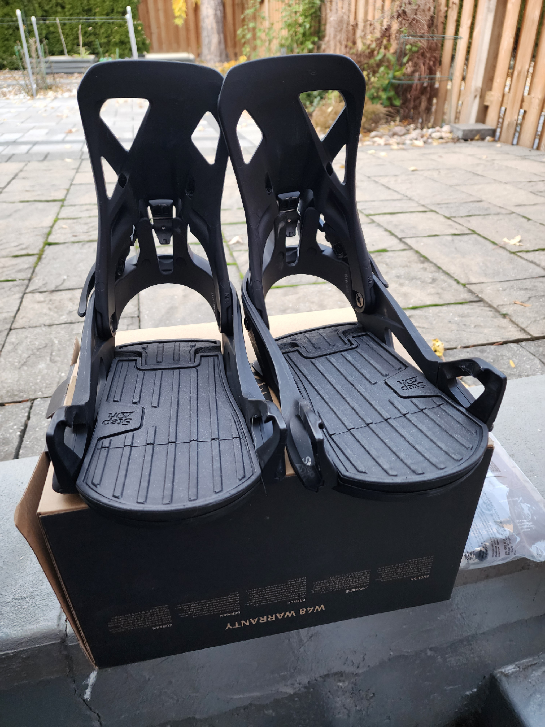 Brand new Burton Step On Bindings - Men's Medium - photo 2