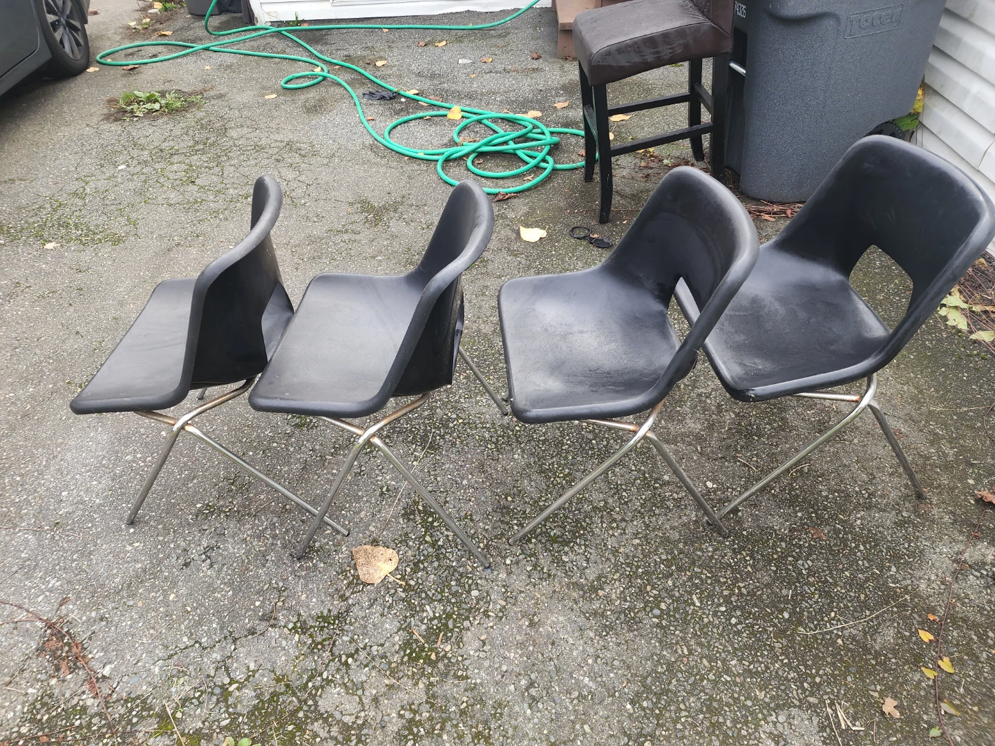 Set of 4 Black Stacking Chairs - photo 3