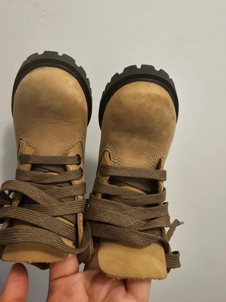 Timberland Toddler Boots US size 9 image indicator(4)