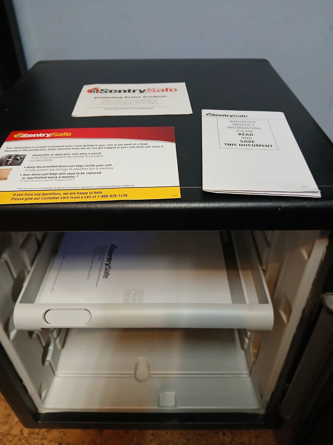 SentrySafe Safe - photo 3