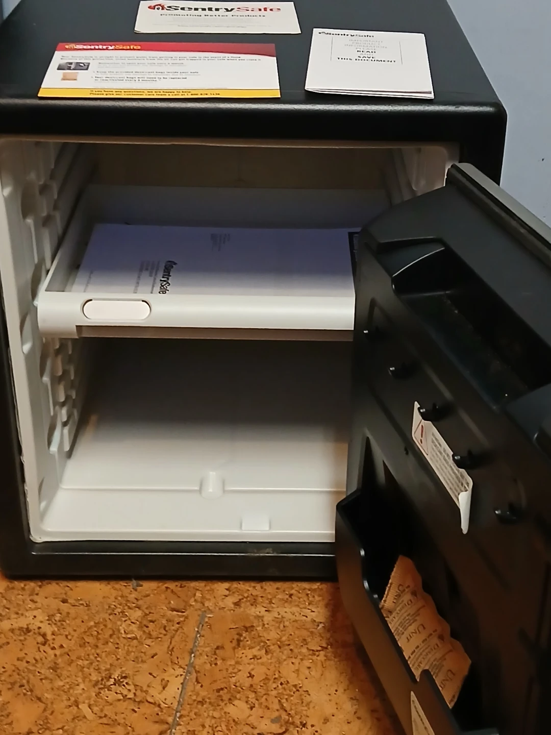 SentrySafe Safe - photo 4