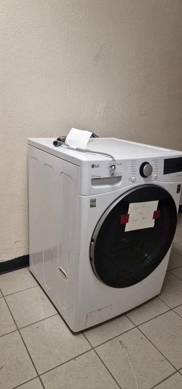 LG Front Load Washer - White - photo 4