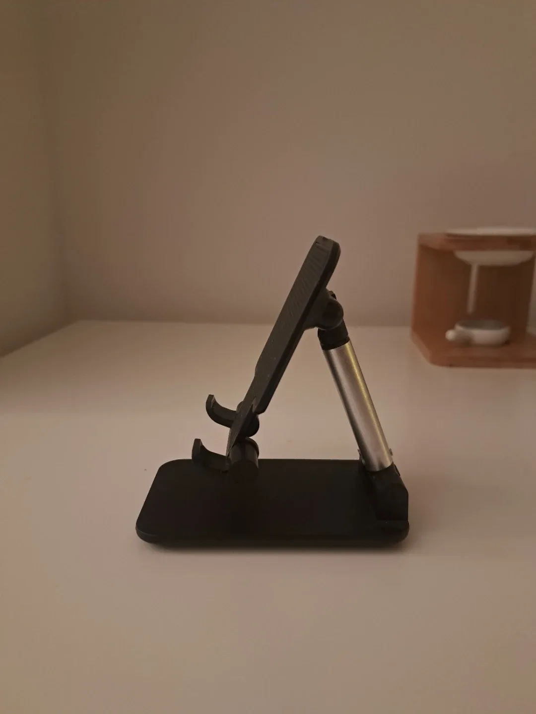 Adjustable Phone Stand - Black image indicator(2)
