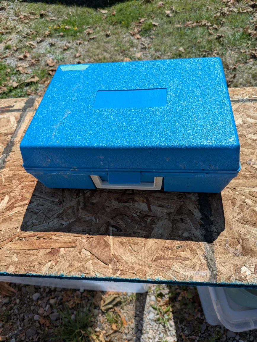 Vintage Portable Record Player image indicator(2)