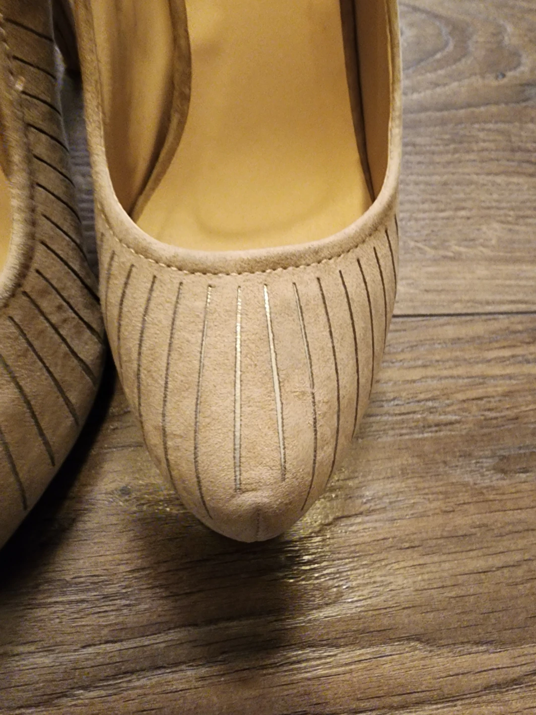 Belle Gambe Gold & Beige Heels - Size 40 - photo 4