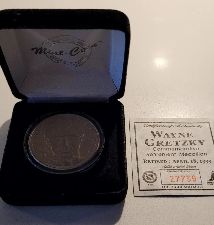 1999 Wayne Gretzky Retirement Commemorative Coin