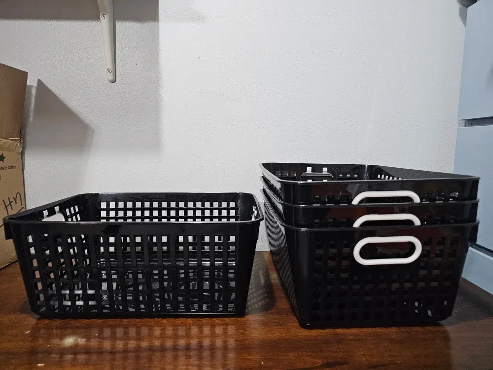 Really Good Stuff Black Plastic Book Baskets - 4 Pack