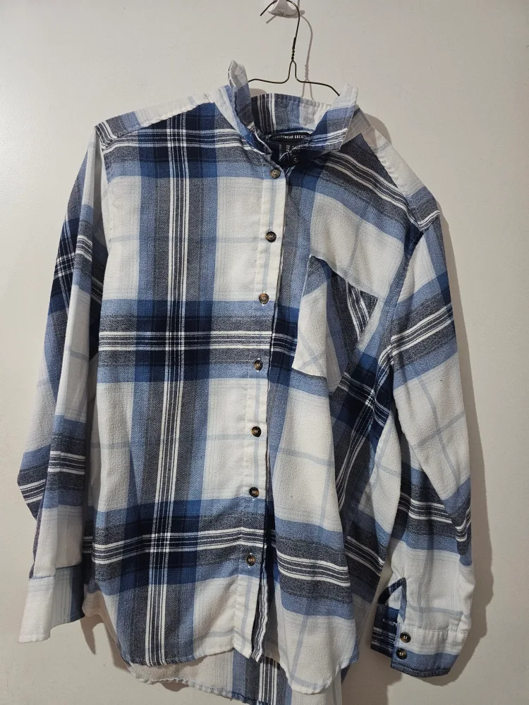 Assorted Women's Blouses - Size L image indicator(7)