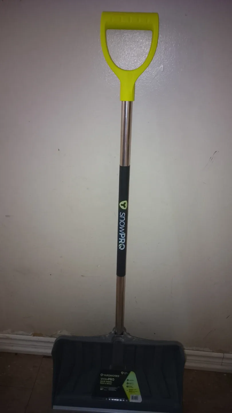Yardworks SnowPro Snow Shovel - 20 inch image indicator(2)