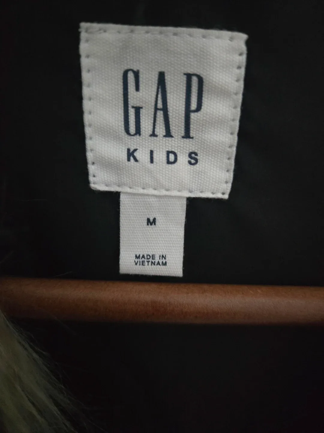 GAP Kids Faux Fur Vest - Size M image indicator(2)