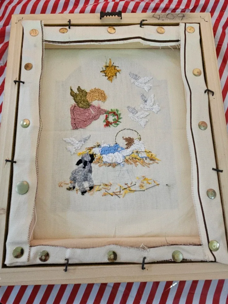 Framed Embroidery Art, Angel and baby Jesus image indicator(2)