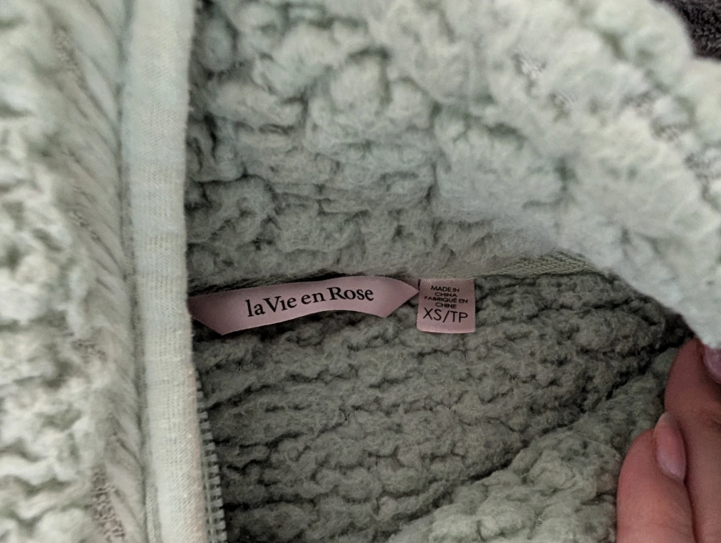 La Vie en Rose Sherpa Pullover - photo 3