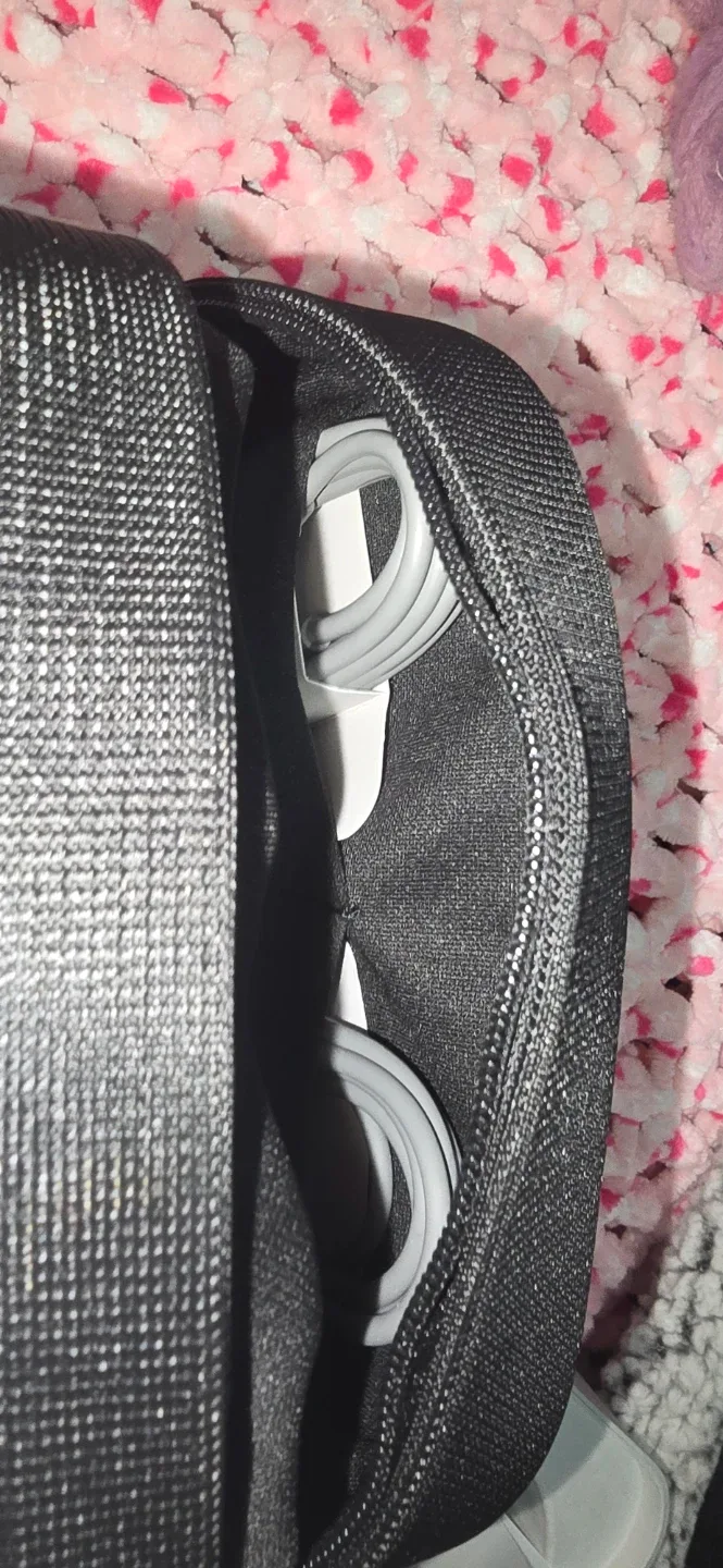 Beats Solo4 Wireless Headphones - Grey image indicator(3)