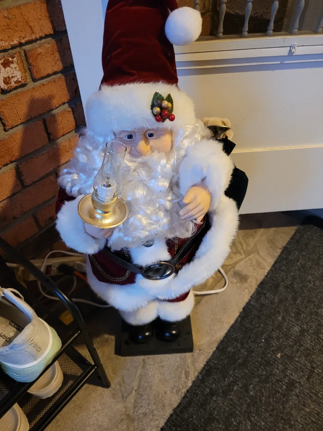 Animated Santa Claus Figure image indicator(2)