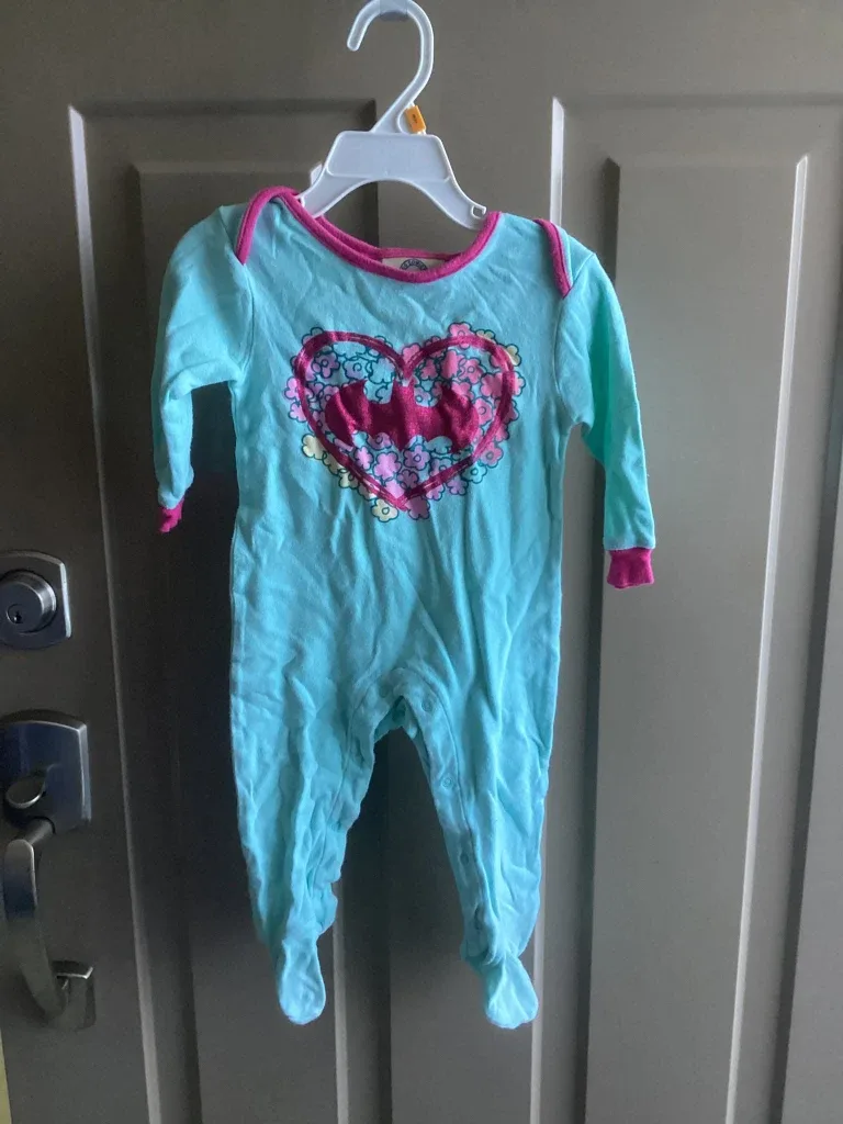 Girls sz 12 months onesies, $3 each