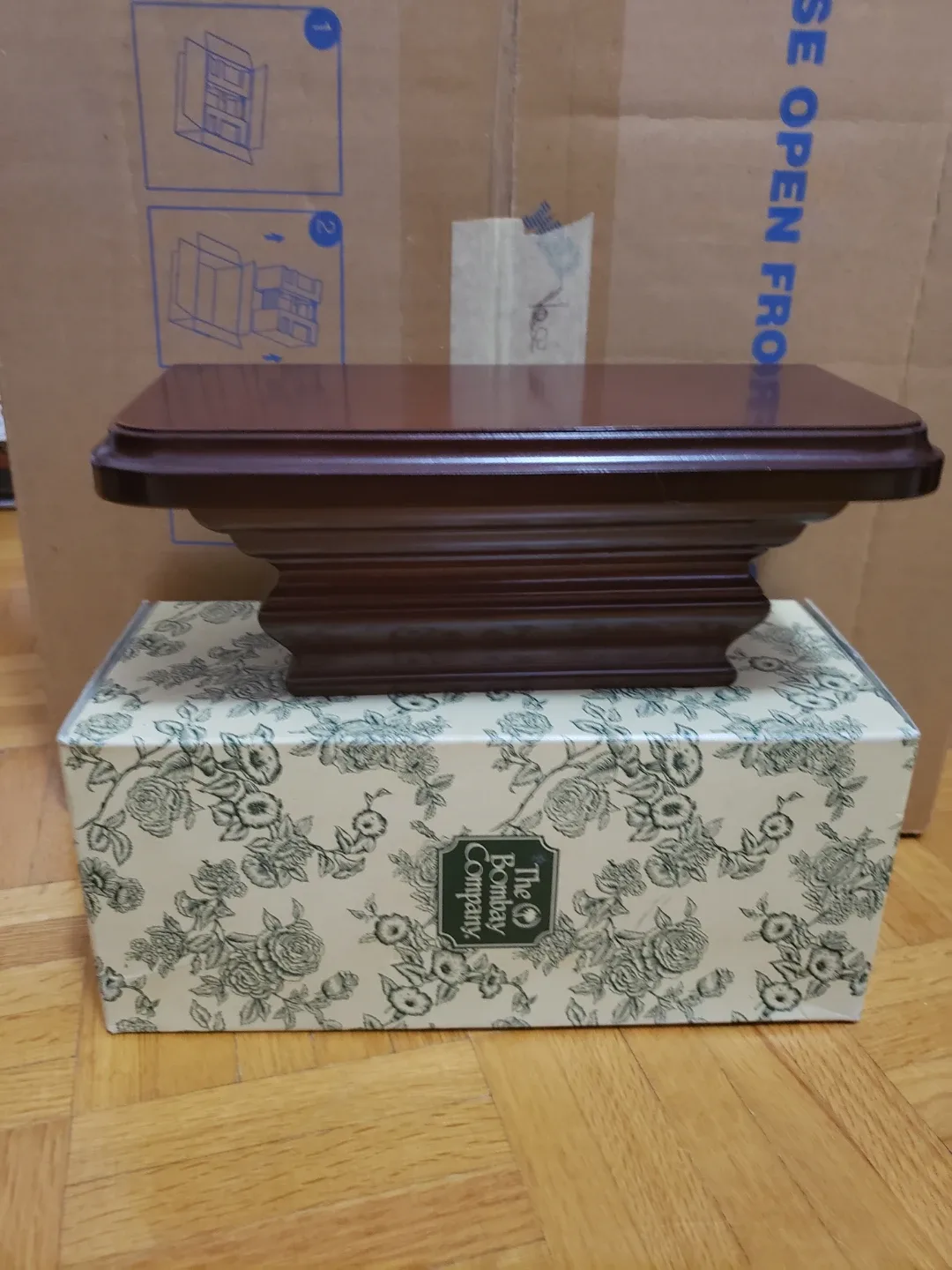 Assorted Teapot, Bowl, and Fruit Basket image indicator(10)