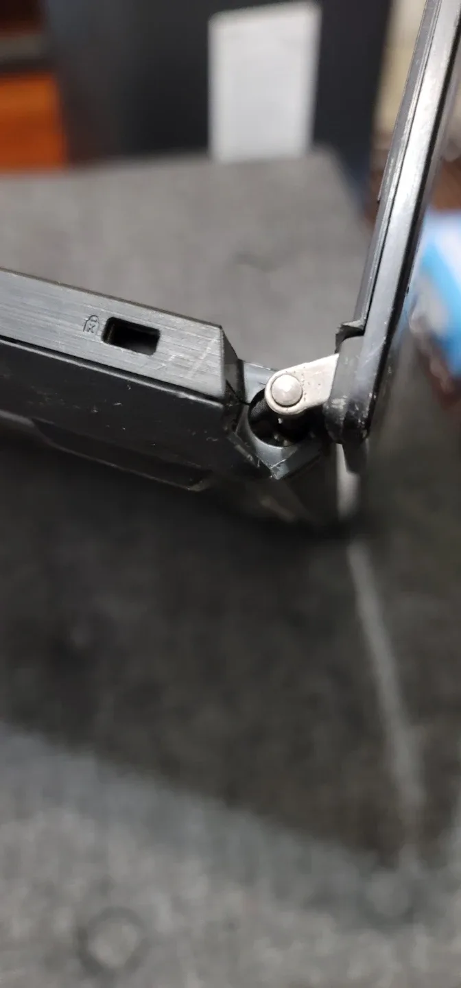 ASUS ROG STRIX GL703VD Gaming Laptop 32GB + 1TB SSD WIN 11 image indicator(10)